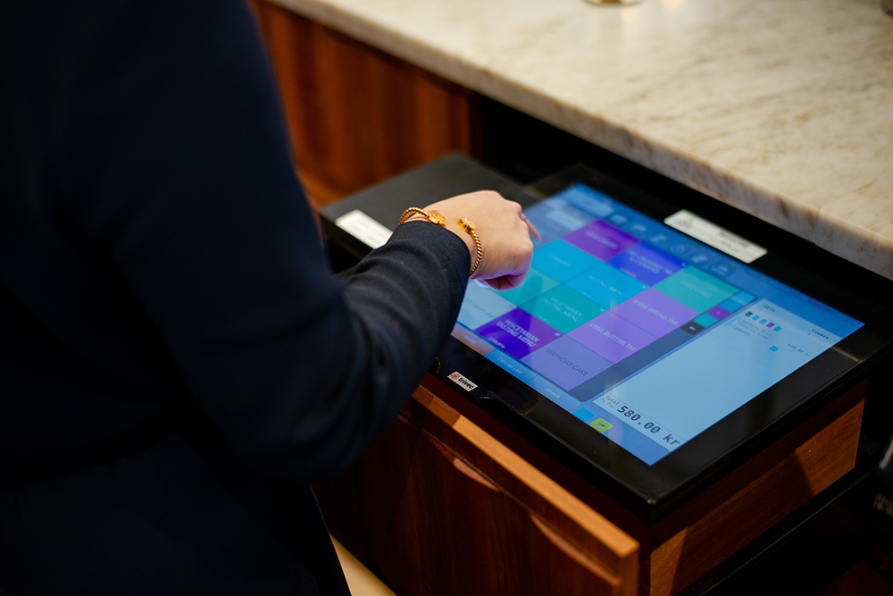 POS system for restaurants bars and hotels