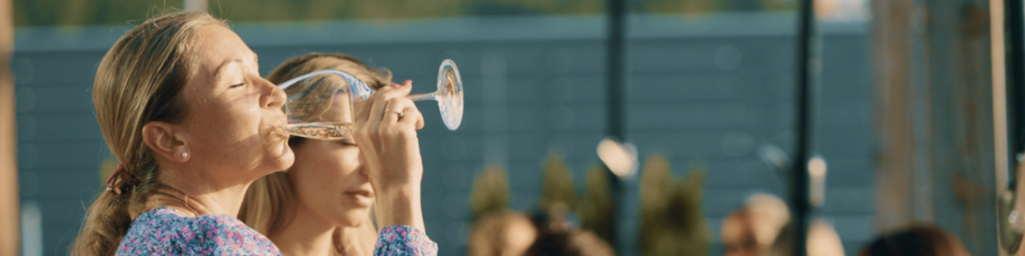 How to attract more visitors and increase the average spending How to attract more visitors and increase the average spending